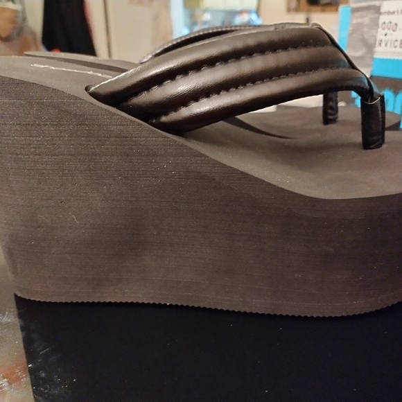 Amazing platform flip flops - Picture 3 of 8